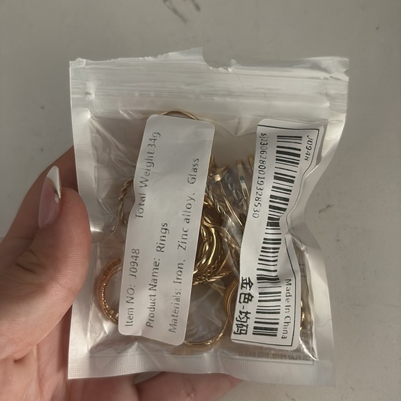 GOLD RINGS - Picture 6 of 6